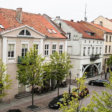 Classy Green Old Town Apartment Klaipėda Eksteriør billede